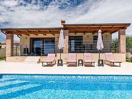 Villa Monteci Comfortable Holiday Residence