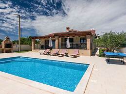 Villa Monteci Comfortable Holiday Residence