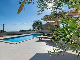 Villa Monteci Comfortable Holiday Residence