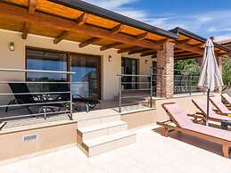 Villa Monteci Comfortable Holiday Residence