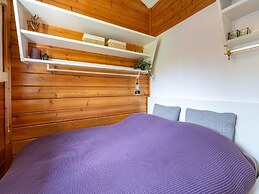 Holiday Home With Shared Pool and Bubble Bath