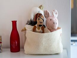 Holiday Home With Shared Pool and Bubble Bath