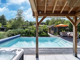 Holiday Home With Shared Pool and Bubble Bath