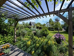 Holiday Home With Shared Pool and Bubble Bath
