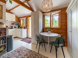 Holiday Home With Shared Pool and Bubble Bath