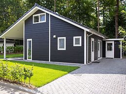 Holiday Home With Covered Terrace in Rhenen