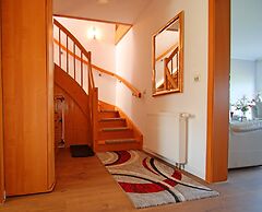 Familienfreundliche Haushaelfte in Alt Bukow