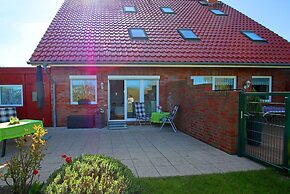 Familienfreundliche Haushaelfte in Alt Bukow