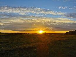 Dreamtime Modern Retreat