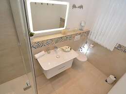 Heart Shell in the Villa Li