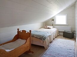 6 Person Holiday Home in Hedekas-by Traum