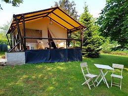 Glamping With Private Bathroom and Spacious Garden