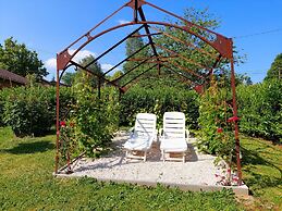 Glamping With Private Bathroom and Spacious Garden