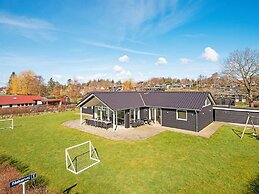 Tranquil Retreat Near Beach - By Traum Ferienwohnungen