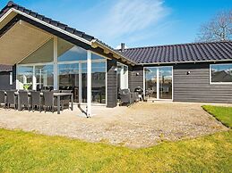 Tranquil Retreat Near Beach - By Traum Ferienwohnungen