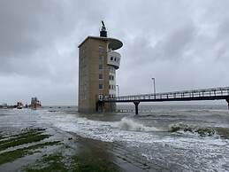Nice Apartment Near Beach