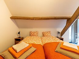 Comfortable Home for a Group With a Large Garden