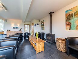 Comfortable Home for a Group With a Large Garden