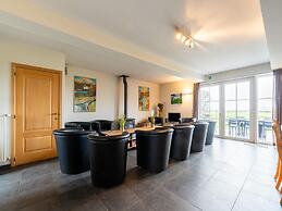 Comfortable Home for a Group With a Large Garden