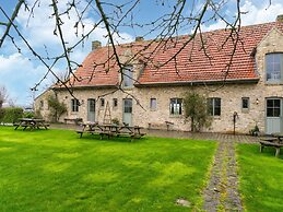 Comfortable Home for a Group With a Large Garden