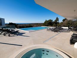 Beautiful Villa in Labin With Private Outdoor Pool