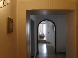 Spacious Lake Front Apartment on Lake Garda Main Promenade