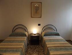 Spacious Lake Front Apartment on Lake Garda Main Promenade