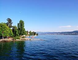 Spacious Lake Front Apartment on Lake Garda Main Promenade