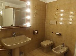 Spacious Lake Front Apartment on Lake Garda Main Promenade