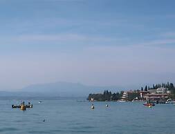 Spacious Lake Front Apartment on Lake Garda Main Promenade