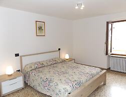 Spacious Lake Front Apartment on Lake Garda Main Promenade