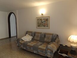 Spacious Lake Front Apartment on Lake Garda Main Promenade