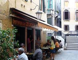 Spacious Lake Front Apartment on Lake Garda Main Promenade