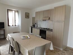 Spacious Lake Front Apartment on Lake Garda Main Promenade