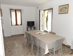 Spacious Lake Front Apartment on Lake Garda Main Promenade