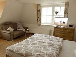 Kille Family - Attic