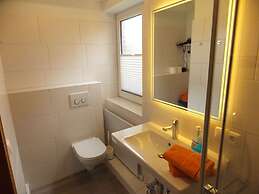 Villa Anna II Modern Retreat