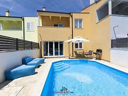 Villa Kostre Comfortable Holiday Residence