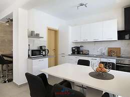 Villa Kostre Comfortable Holiday Residence