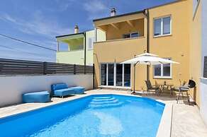 Villa Kostre Comfortable Holiday Residence