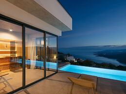 Villa With sea Views and Wellness in Rabac