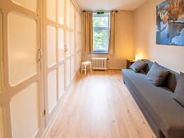 Spacious Holiday Home With 4 Tiny Houses