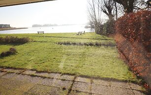 Sunny Apartment Directly on the Heegermeer