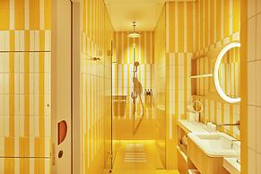 The Standard, Singapore
