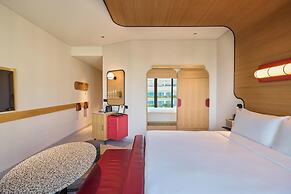 The Standard, Singapore