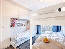 Gold 01 Within Walking Distance of the Beach