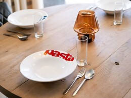 Gold 01 Within Walking Distance of the Beach