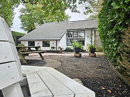 Scenic Stay Near Town & Lake