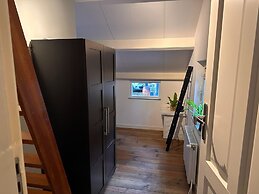 Scenic Stay Near Town & Lake