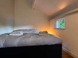 Scenic Stay Near Town & Lake